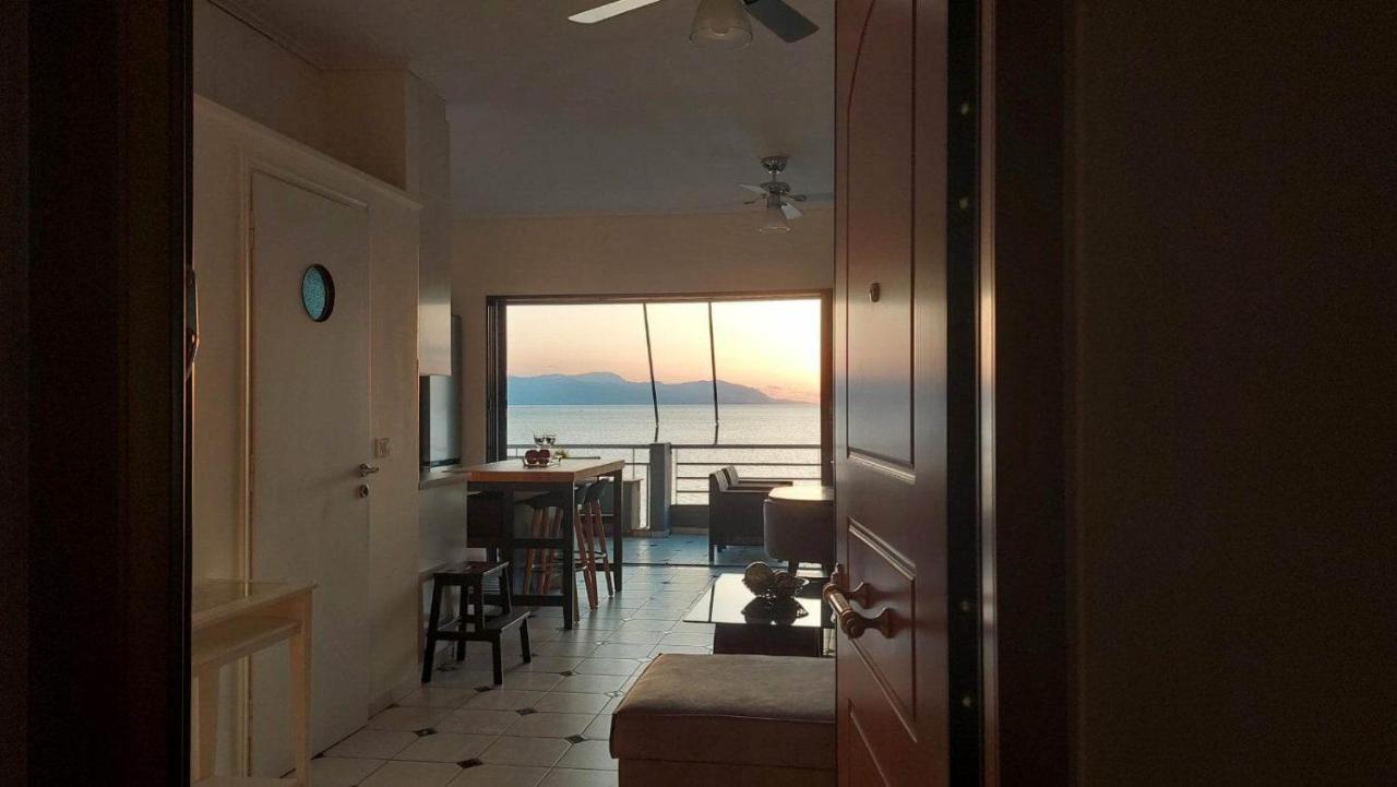 Loutraki Bayアパートメント エクステリア 写真